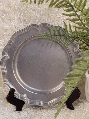 Vintage Mid-1900s InnKare Holiday Inn Metal Plate